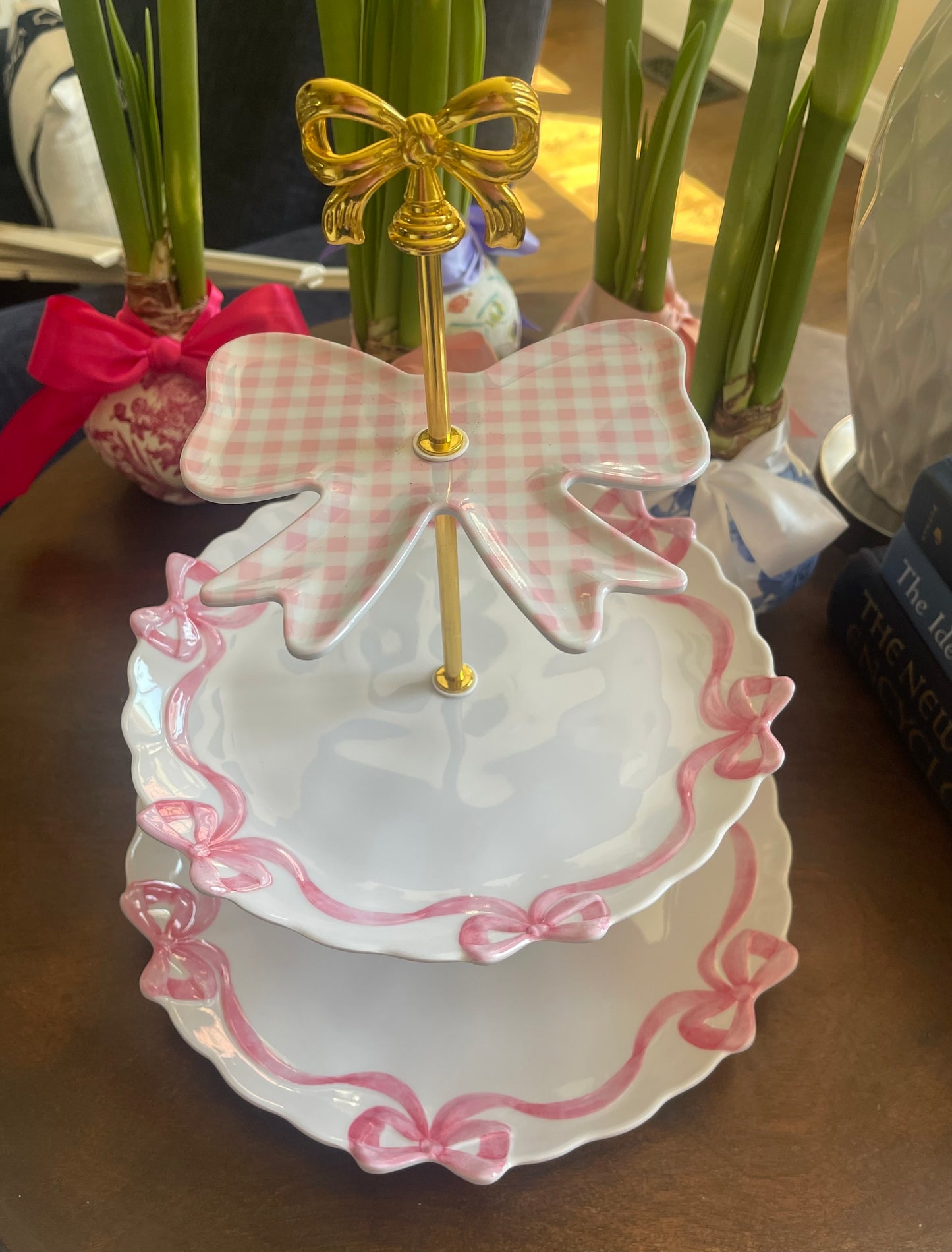White Melamine Gingham Bow Stand
