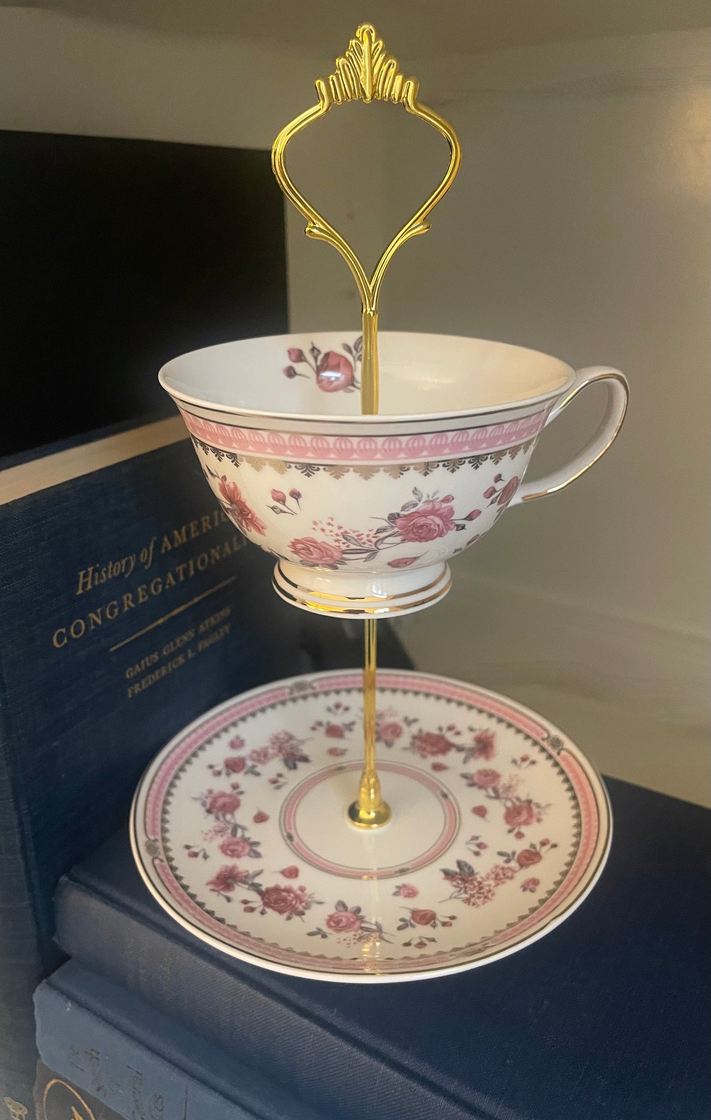 Victorian Rose Tea Cup Stand
